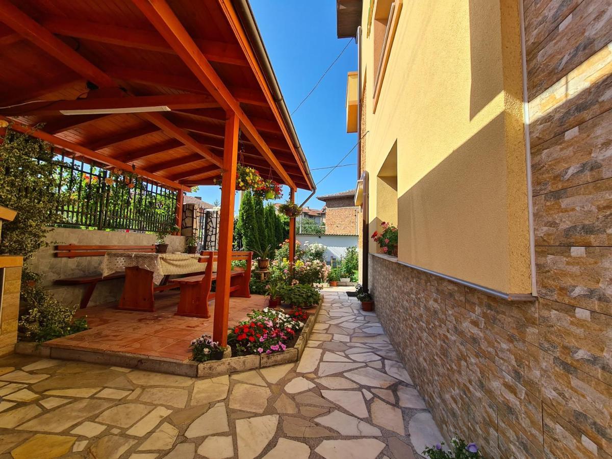 Family Hotel Dalia Velingrado Exterior foto